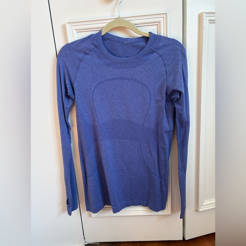 lululemon athletica Long Sleeve Seamless Crew in Periwinkle Blue